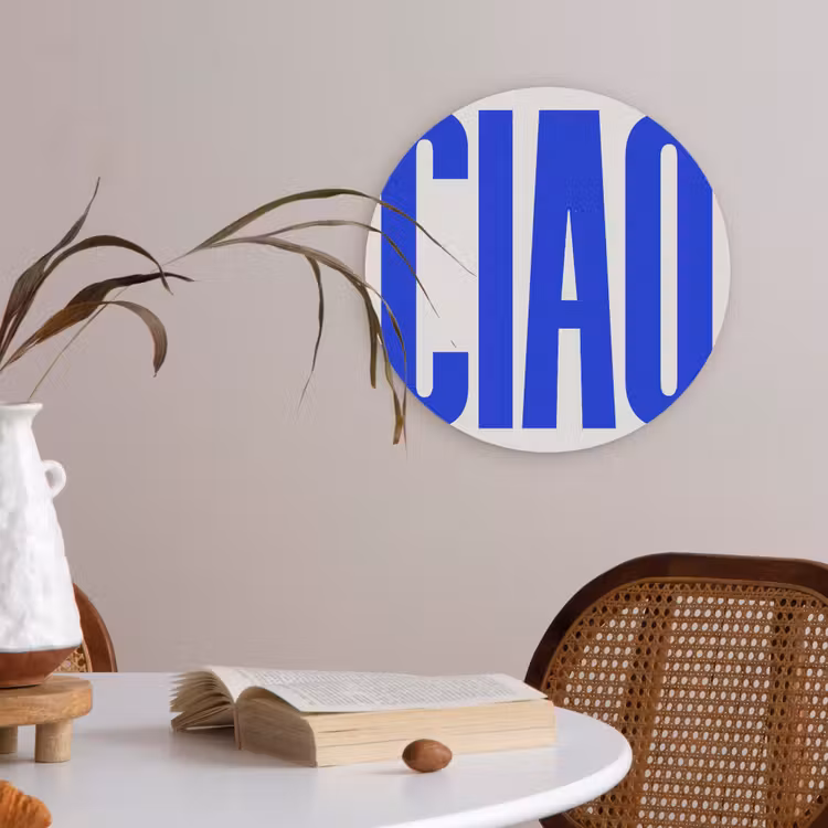 Ciao - Hoofdletters - Blauw - Minimalistisch Akoestische PET Vilt - Rond klein -sfeer3