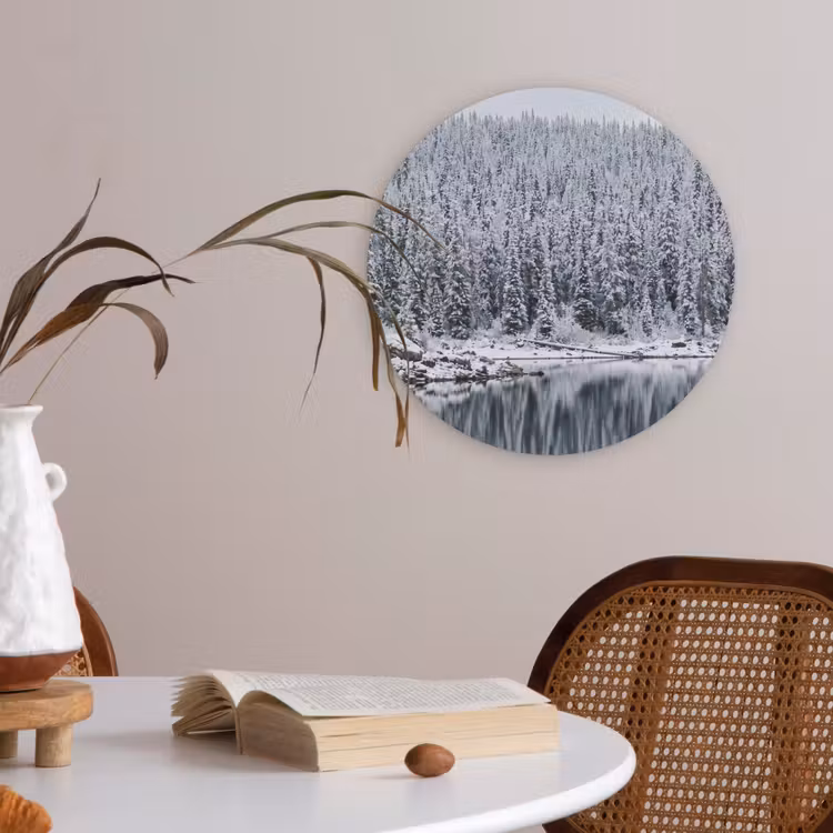 Bos - Reflectie - Meer - Winter - Serene Akoestische PET Vilt - Rond klein -sfeer3