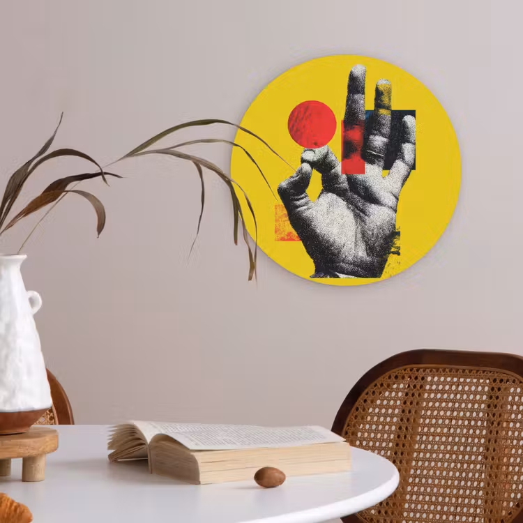 Hand - Rode cirkel - Geel Akoestische PET Vilt - Rond klein -sfeer3