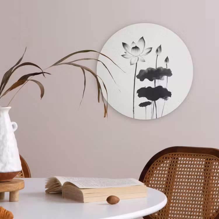 Bladeren - Zwart - Lotusbloem - Minimalitisch Akoestische PET Vilt - Rond klein -sfeer3