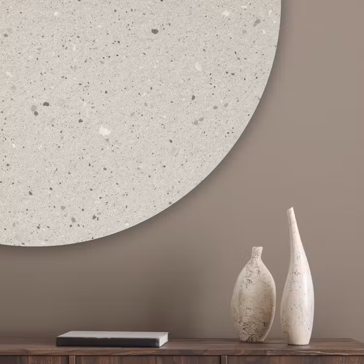 Lichtbeige - Terrazzo - Grijs Akoestische PET Vilt - Rond klein 838 -sfeer5_closeup