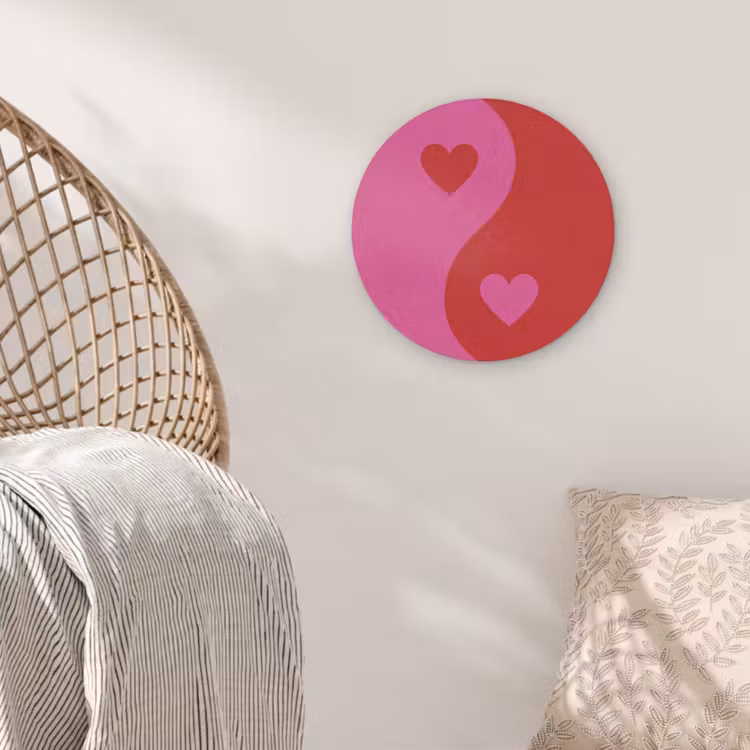 Minimalistisch - Rood - Roze - Hartjes Akoestische PET Vilt - Rond klein -sfeer4