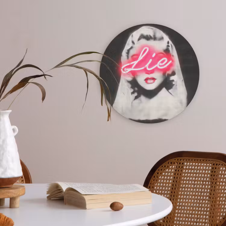 Neon - Letters - Vintage - Vrouw Akoestische PET Vilt - Rond klein -sfeer3