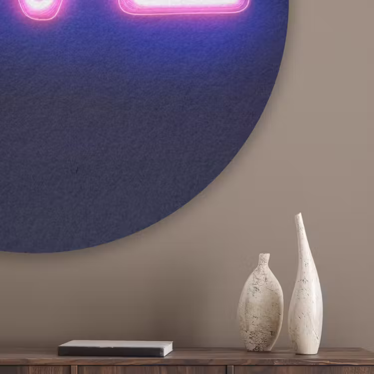 Neon - Love - Valentijn Akoestische PET Vilt - Rond klein -sfeer5_closeup
