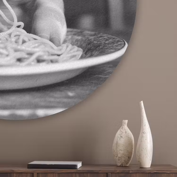 Varken - Schattig - Spaghetti - Zwart wit - Dier Akoestische PET Vilt - Rond klein -sfeer5_closeup