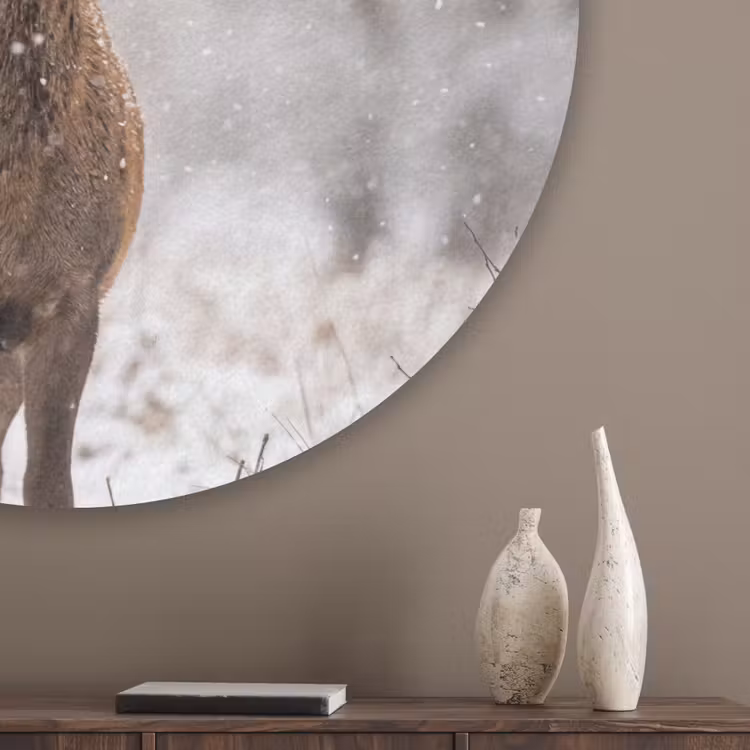 Edelhert - Bos - Sneeuw - Winter - Majestueus Akoestische PET Vilt - Rond klein -sfeer5_closeup