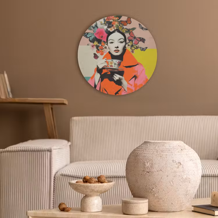 Retro - Vrouw - Kopje - Vlinders Akoestische PET Vilt - Rond klein -sfeer1