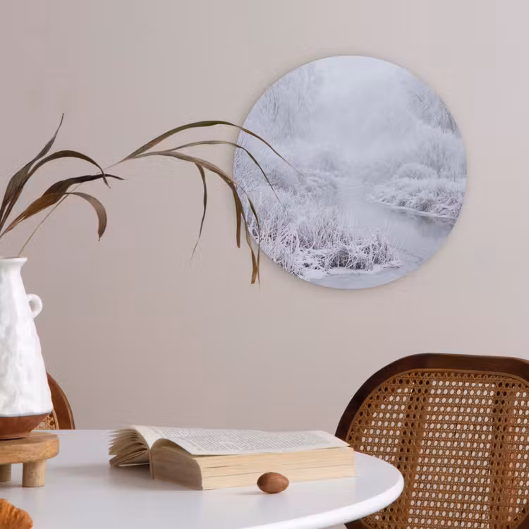 Rivier - Sneeuw - Bos - Winter - Schilderachtig Akoestische PET Vilt - Rond klein -sfeer3