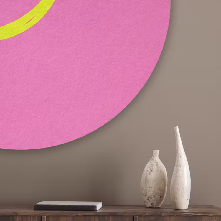 Smiley - Vrolijk - Roze Akoestische PET Vilt - Rond klein -sfeer5_closeup