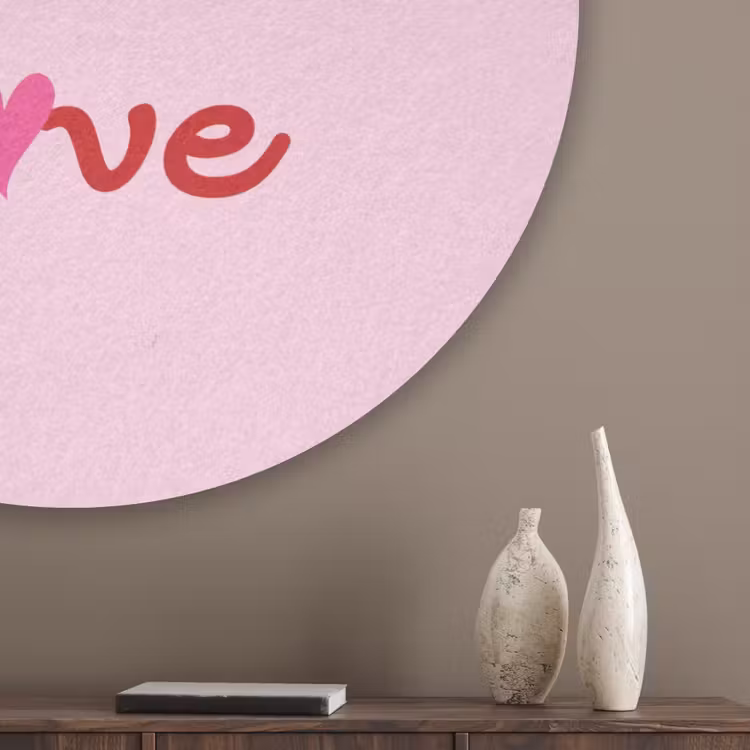 Tekst - Roze - Love - Hart Akoestische PET Vilt - Rond klein -sfeer5_closeup