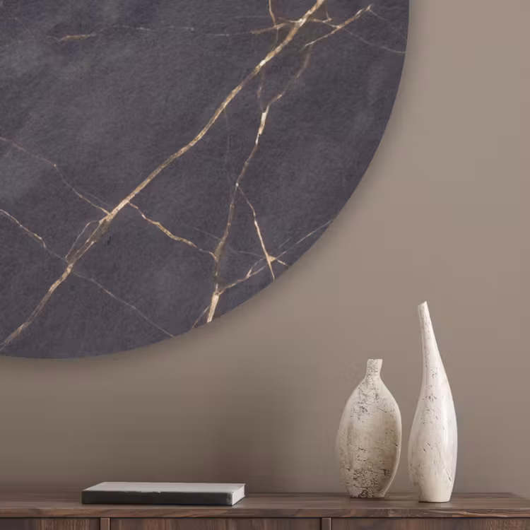 Textuur - Gouden lijnen - Abstract - Modern - Zwart Akoestische PET Vilt - Rond klein -sfeer5_closeup