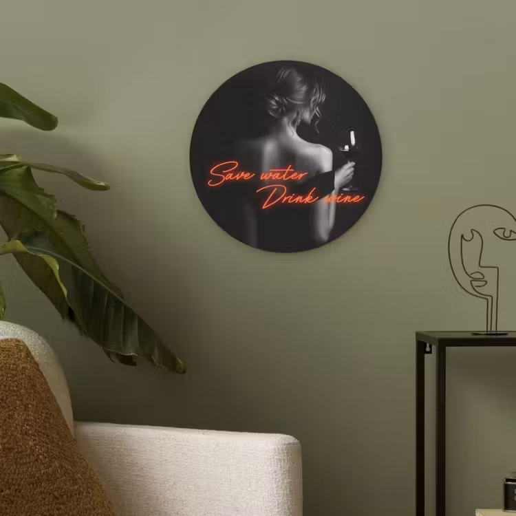 Wijn - Vrouw - Neon - Quote Akoestische PET Vilt - Rond klein -sfeer2
