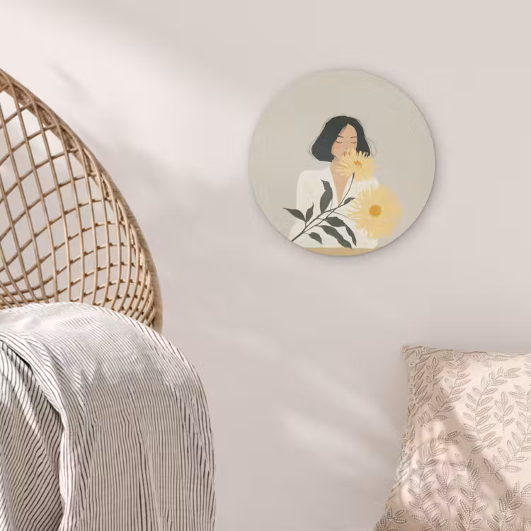 Vrouw - Bloem - Geel - Minimalistisch Akoestische PET Vilt - Rond klein -sfeer4