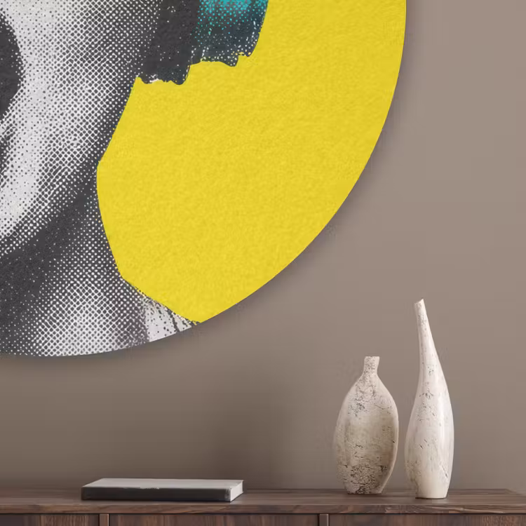 Vrouw - Koptelefoon - Geel Akoestische PET Vilt - Rond klein -sfeer5_closeup
