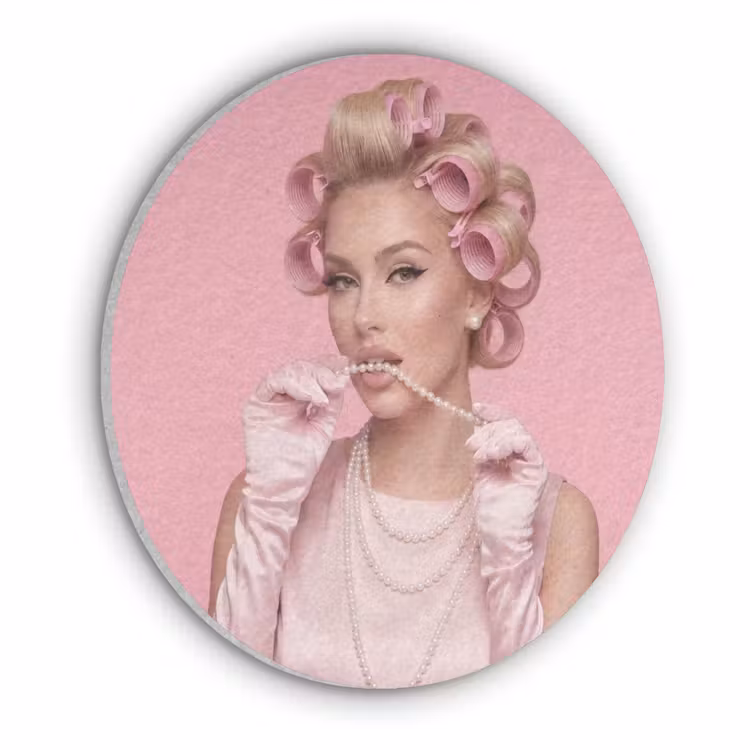 Vrouw - Roze - Parelketting - Krulspelden Akoestische PET Vilt - Rond klein -3d