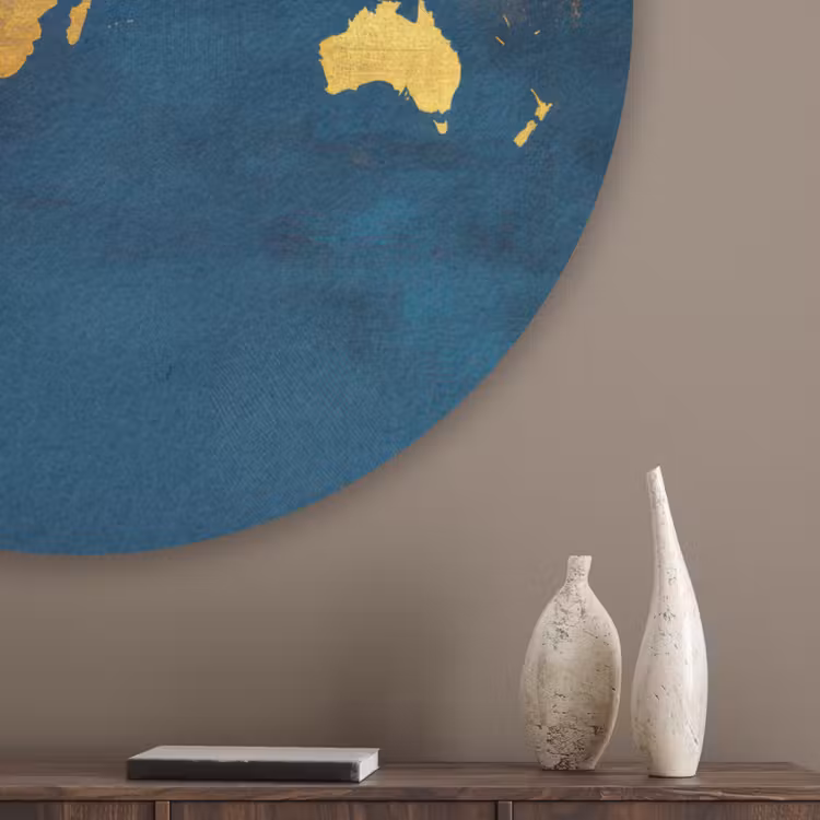 Wereldkaart - Goud - Donkerblauw Akoestische PET Vilt - Rond klein -sfeer5_closeup