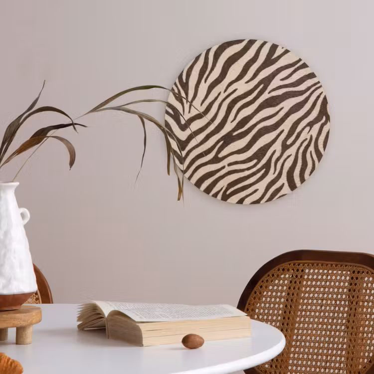 Zebra - Strepen - Bruin Akoestische PET Vilt - Rond klein -sfeer3