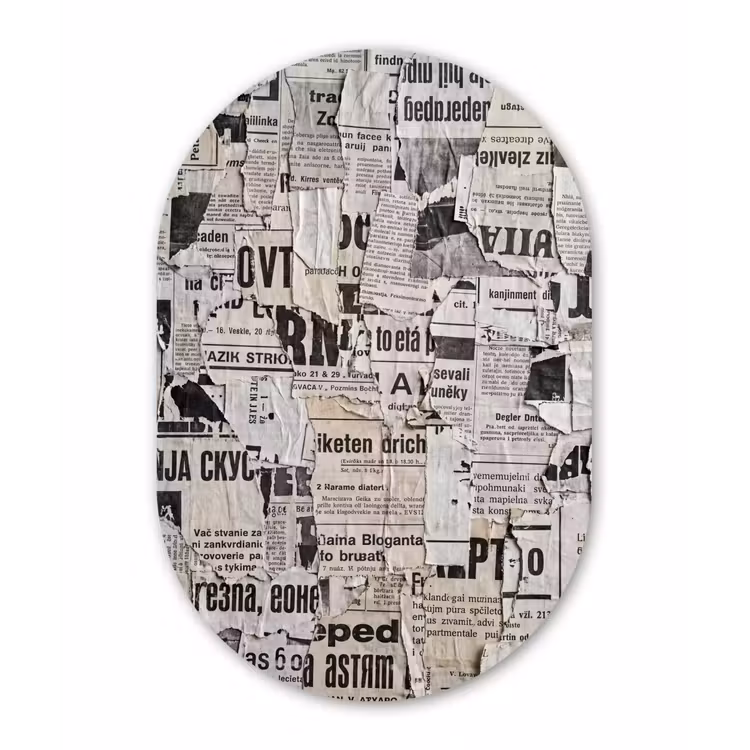 Krant - Gescheurd - Textuur - Abstract - Zwart-wit Wandcirkel Ovaal Aluminium middel -3d