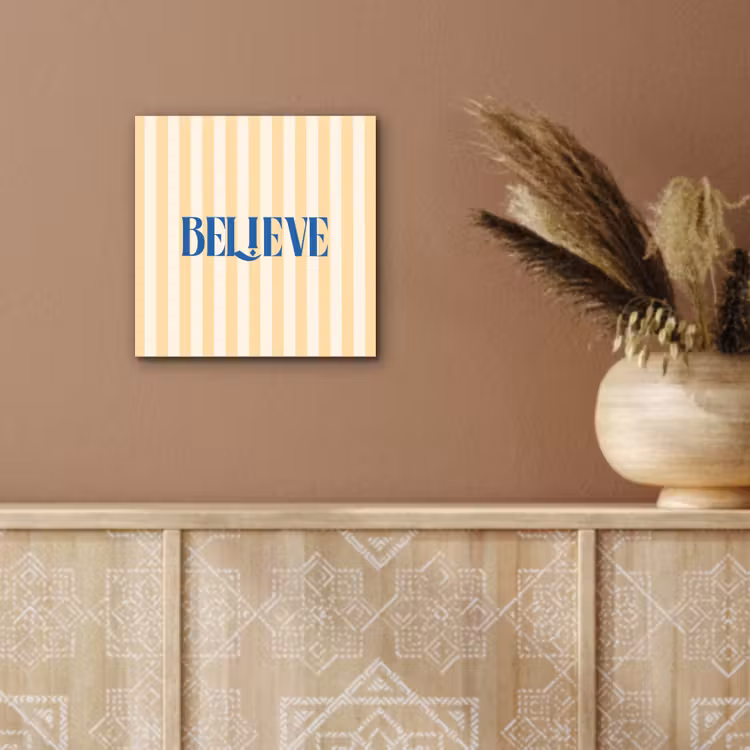 Blauw - Geel - Strepen - Believe aluminium wit klein -sfeer4