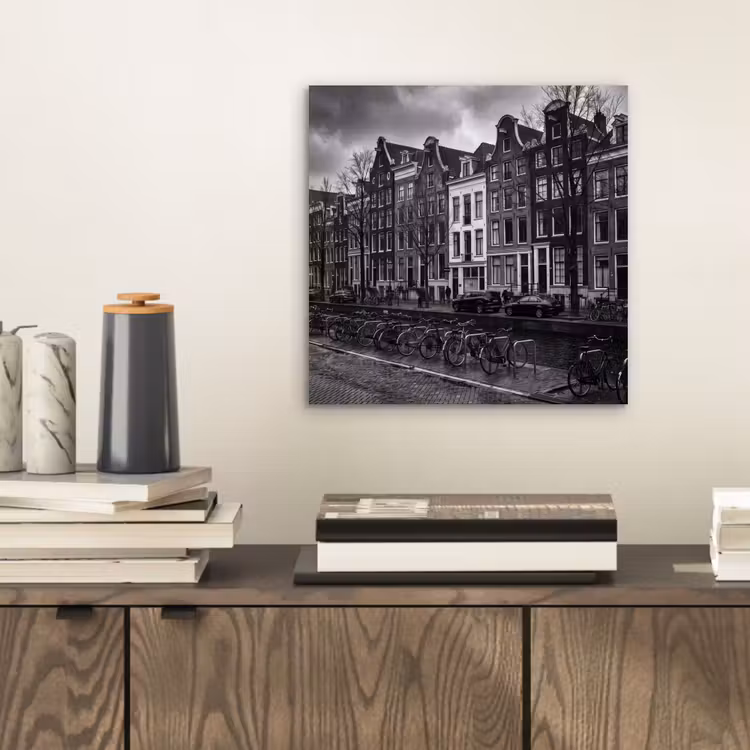 Huis - Gracht - Amsterdam - Architectuur - Zwart-wit aluminium wit klein -sfeer1