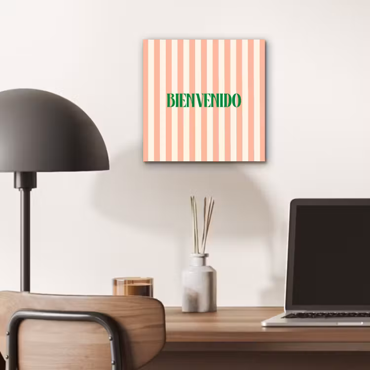 Zachtroze - Groen- Strepen - Bienvenido aluminium wit klein -sfeer5
