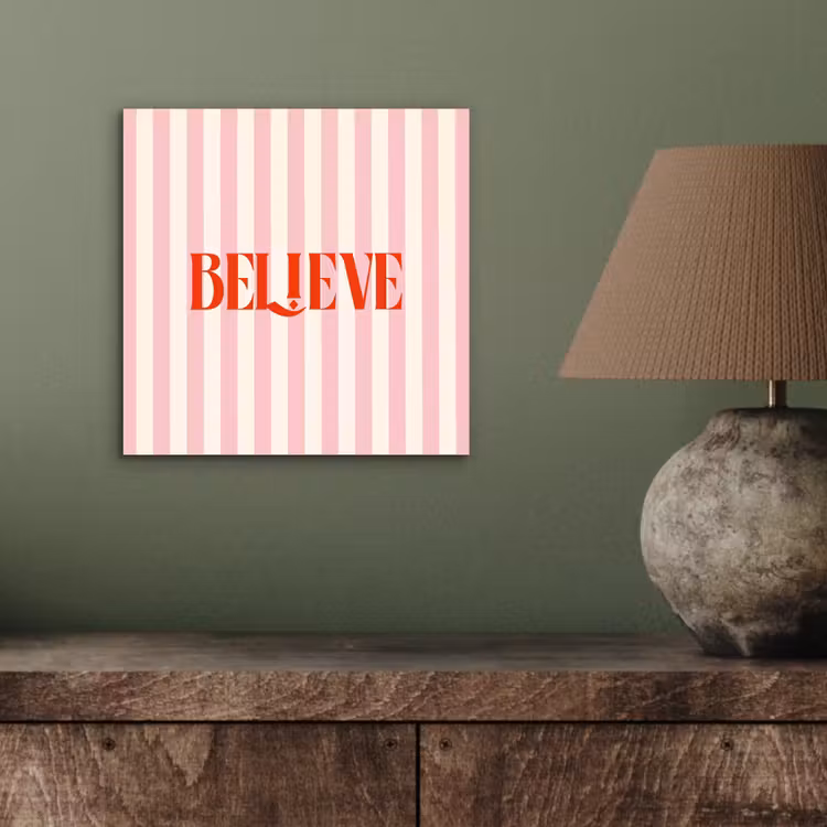 Zachtroze - Rood - Strepen - Believe aluminium wit klein -sfeer2