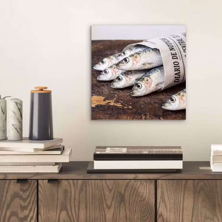 aluminium wall art - Little Sardine - newspaper - cutting board - Sardientje - krant - snijplank aluminium wit klein