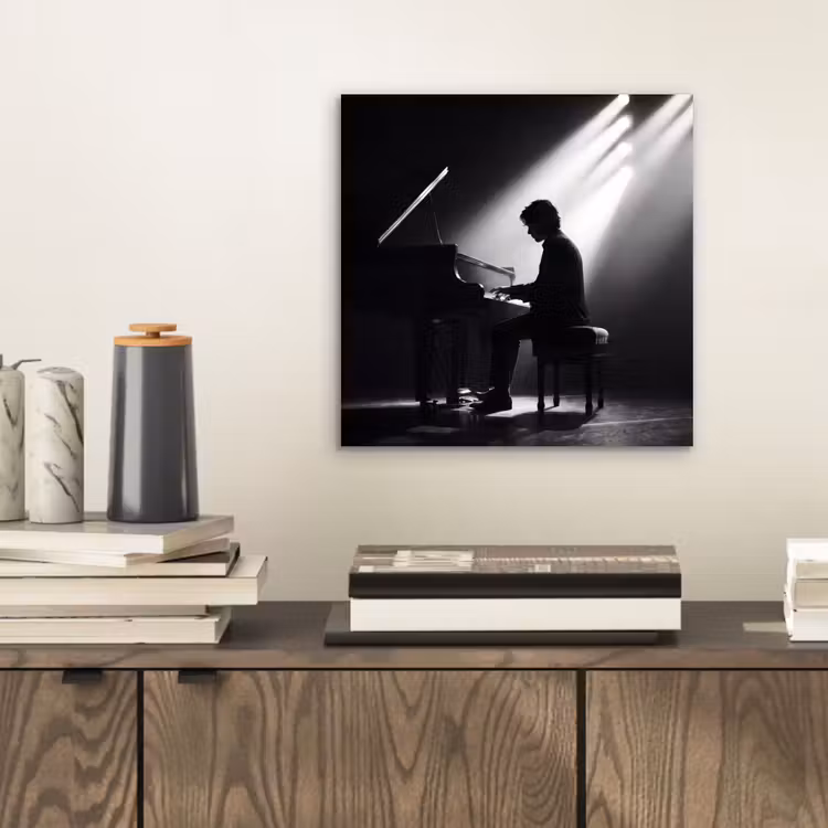 Persoon - Piano - Muziek - Zwart-wit - Podium aluminium wit klein -sfeer1