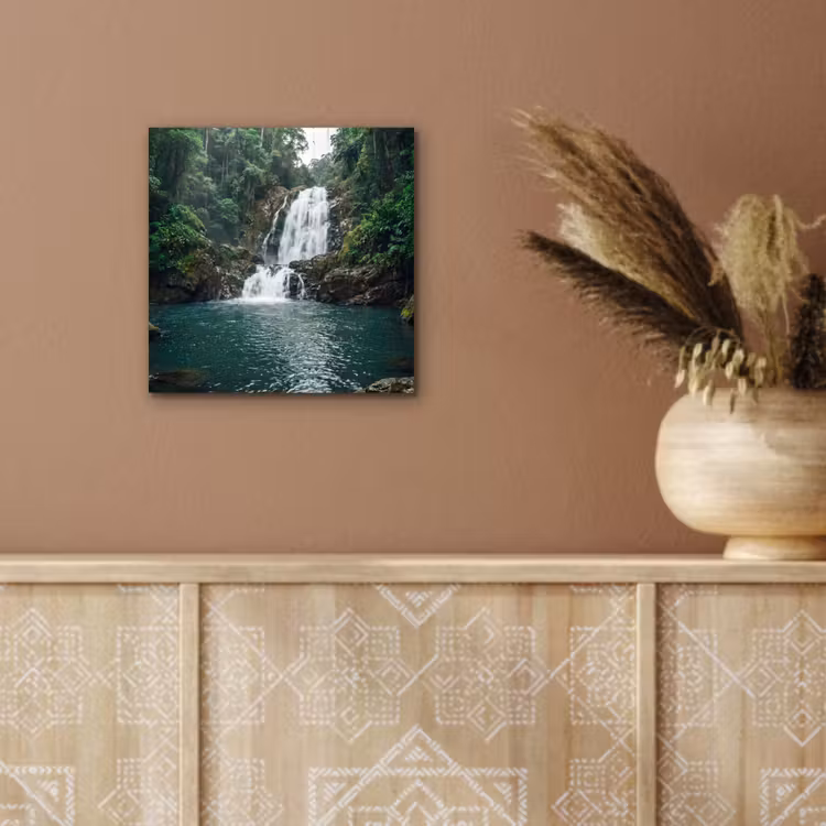 Waterfall - Forest - Nature - Greenkhgyguyg aluminium wit klein -sfeer4