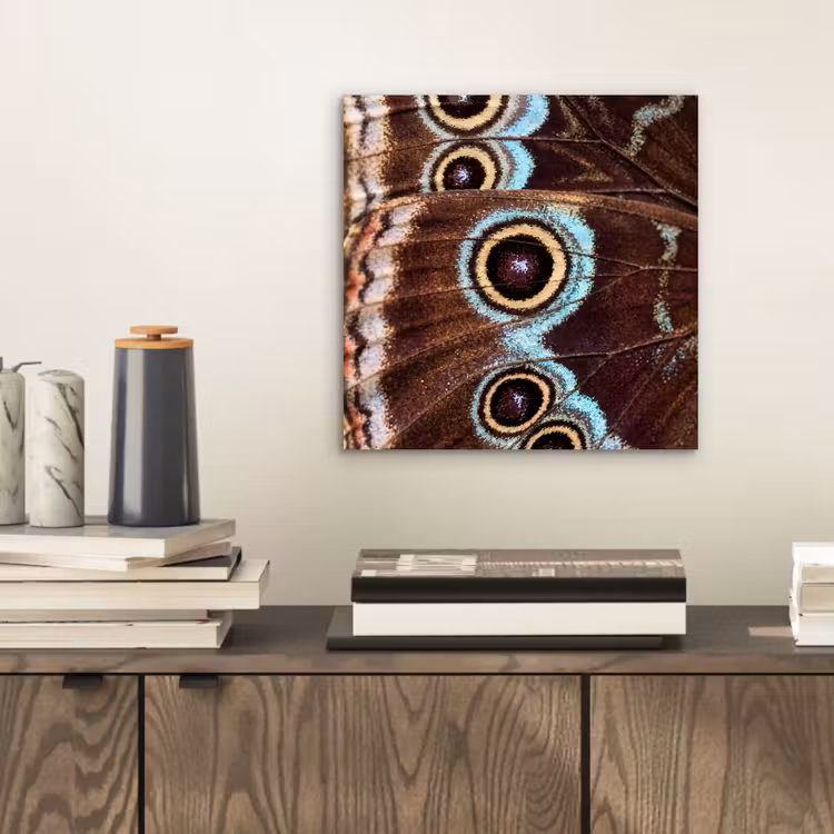 Vleugels - Vlinder - Blauw aluminium wit klein -sfeer1