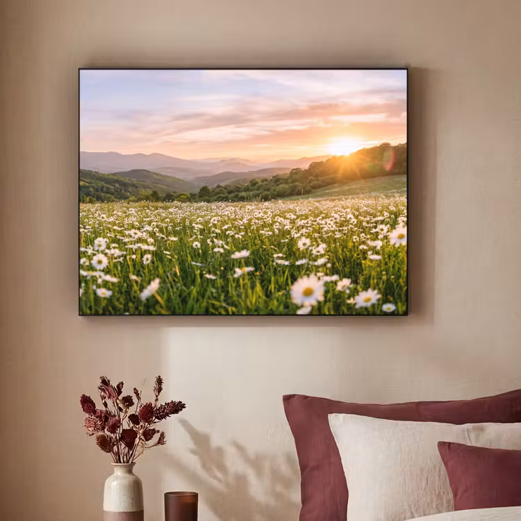 Madelief - Veld - Heuvels - Groen Textielframe zwart klein -sfeer1