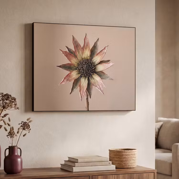 Droogbloem - Protea - Vintage - Beige - Rustiek Textielframe zwart klein -sfeer3
