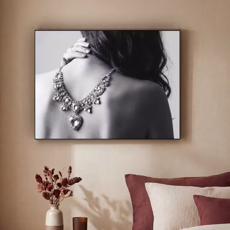 Vrouw - Ketting - Fashion - Zwart - Wit Textielframe zwart klein -sfeer1
