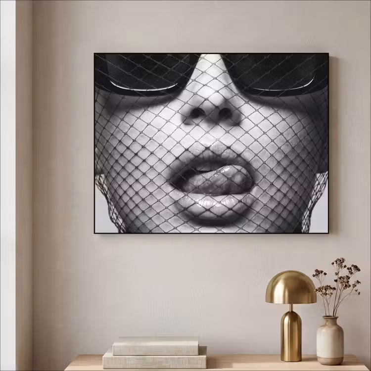 Vrouw - Net - Mysterieus - Zwart - Wit Textielframe zwart klein -sfeer2