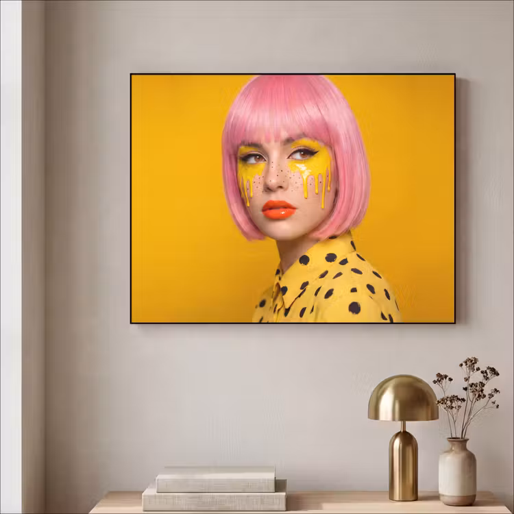 Vrouw - Portret - Abstract - Kleurrijk - Geel Textielframe zwart klein -sfeer2