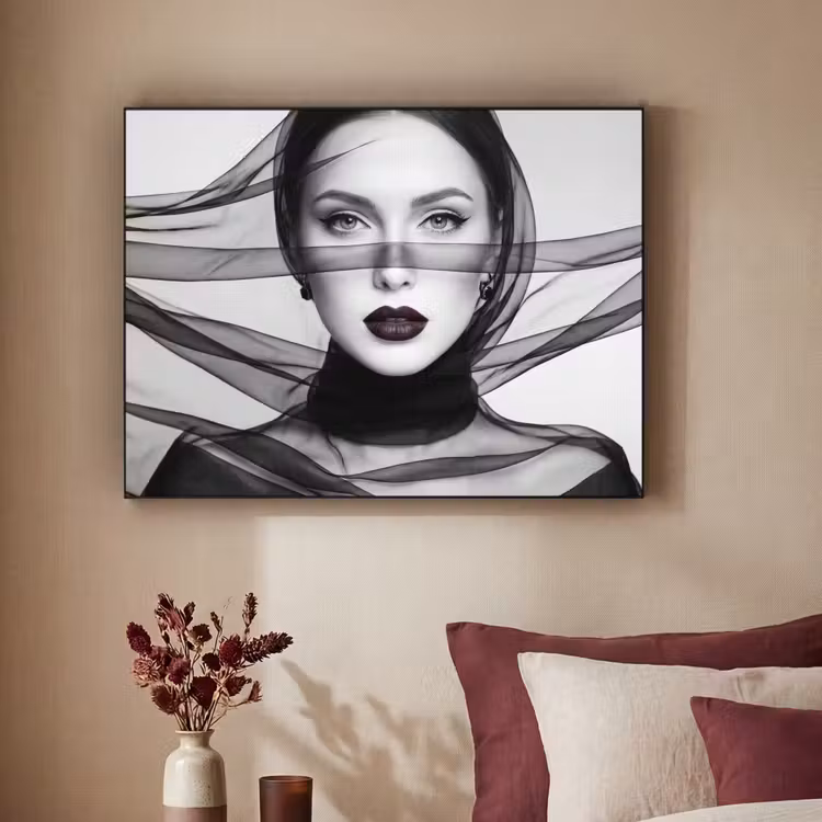 Vrouw - Sluier - Portret - Zwart  - Wit - Elegant Textielframe zwart klein -sfeer1