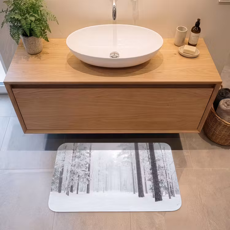Bos - Sneeuw - Pad - Winter - Stilte Badmat middel -sfeer1