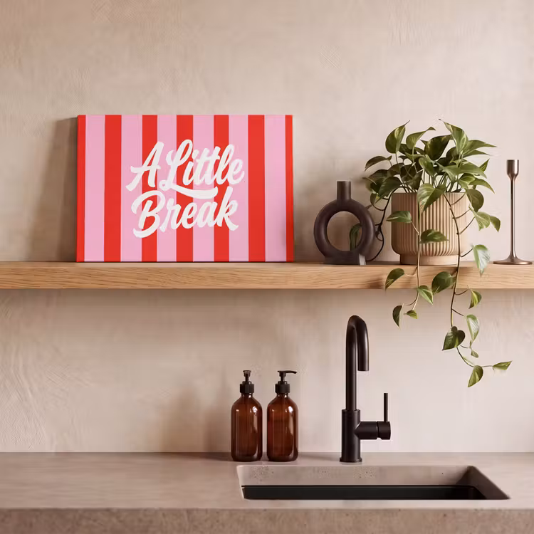 A Little Break - Strepen - Rood - Roze canvas 2cm klein -sfeer3