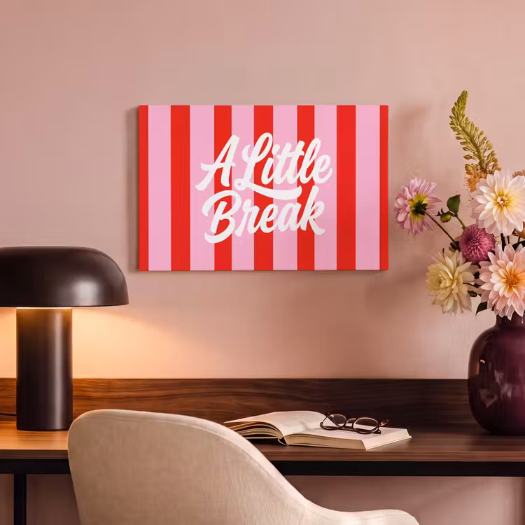 A Little Break - Strepen - Rood - Roze canvas 2cm klein -sfeer4