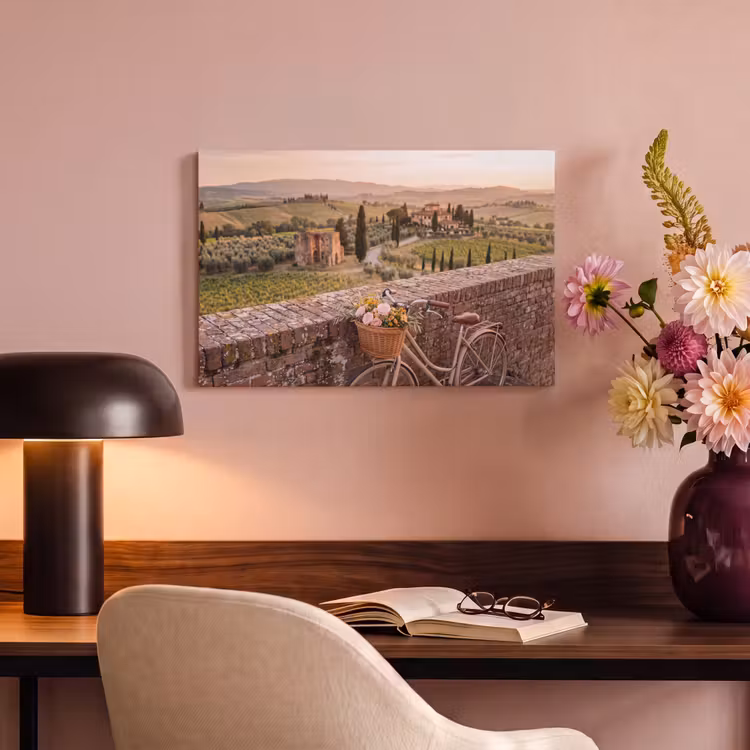 Fiets - Bloemen - Toscane - Landschap - Roze canvas 2cm klein -sfeer4