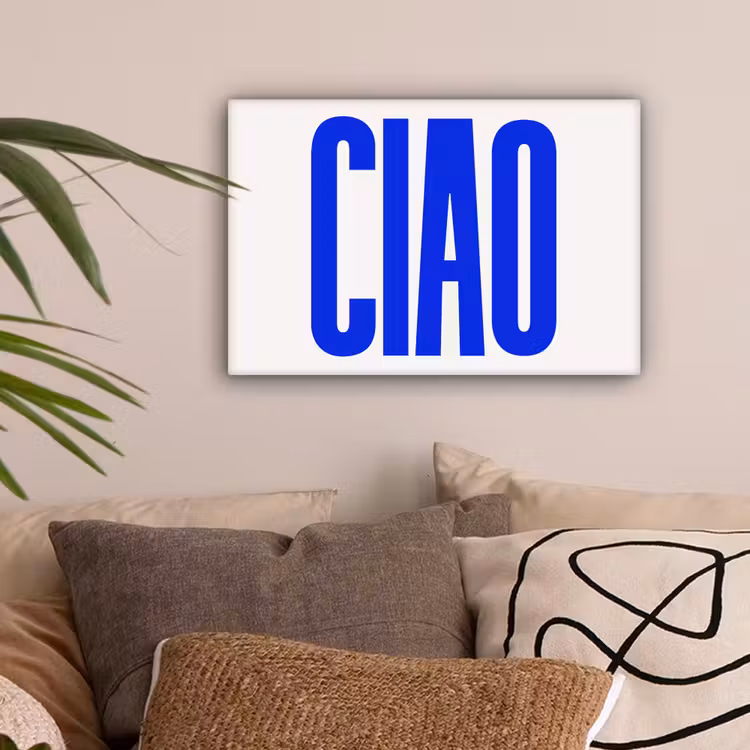 Ciao - Hoofdletters - Blauw - Minimalistisch canvas 2cm klein -sfeer1