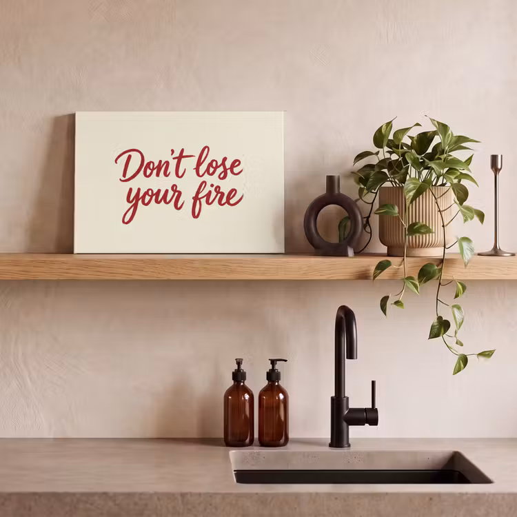 Don't lose your fire - Rood - Wit - Minimalistisch canvas 2cm klein -sfeer3