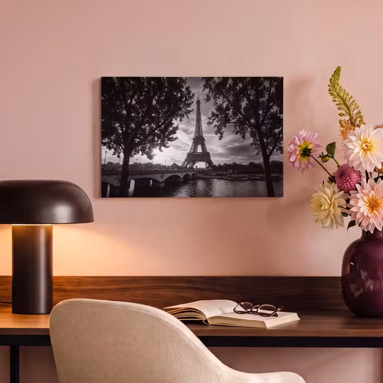 Eiffeltoren - Parijs - Rivier - Architectuur - Zwart-wit canvas 2cm klein -sfeer4