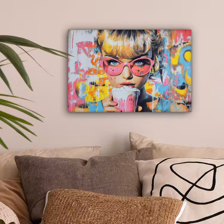 Expressief - Milkshake - Vrouw - Felle kleuren canvas 2cm klein -sfeer1