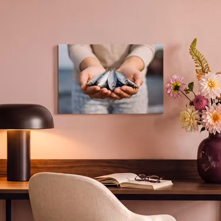 Canvas Print - Fish - Hands - Nature - Vis - Handen - Natuur canvas 2cm klein