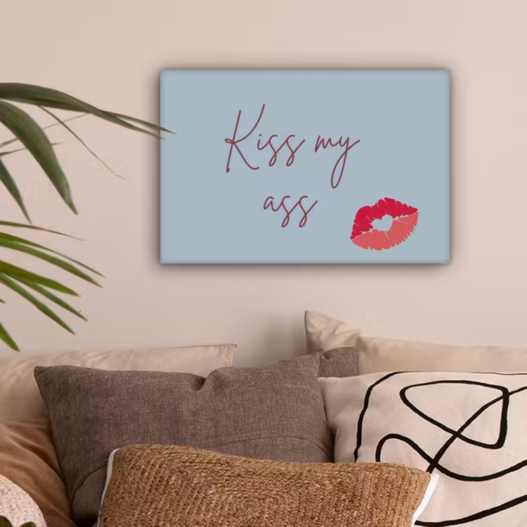 Kiss my ass - Lip - Blauw canvas 2cm klein -sfeer1