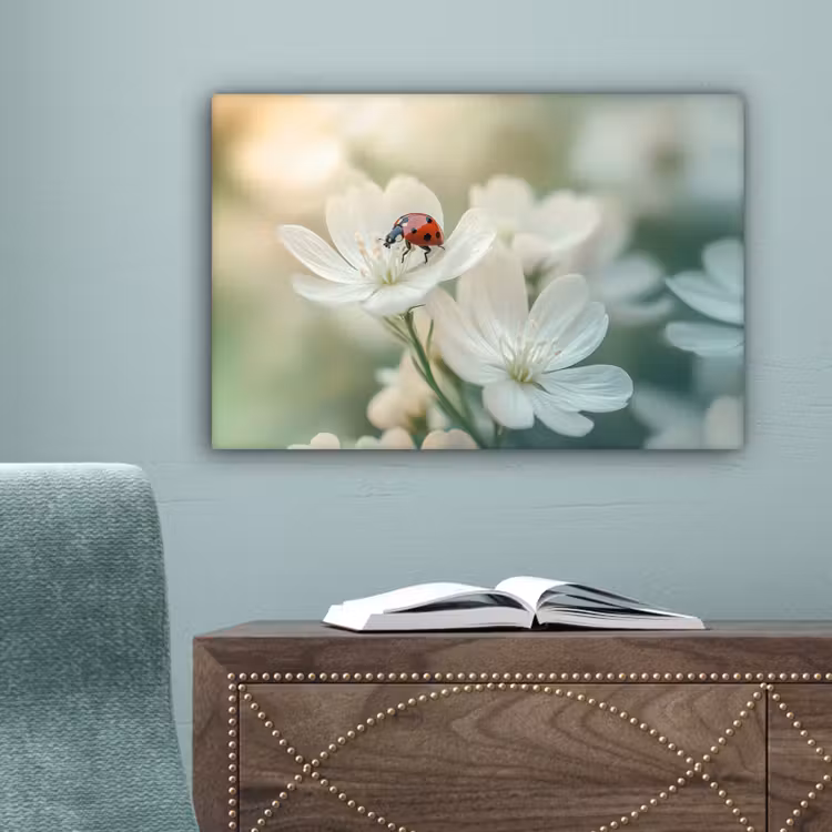 Lieveheersbeestje - Bloemen - Wit canvas 2cm klein -sfeer4