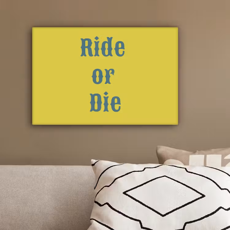 Ride or die - Geel - Blauw canvas 2cm klein -sfeer3