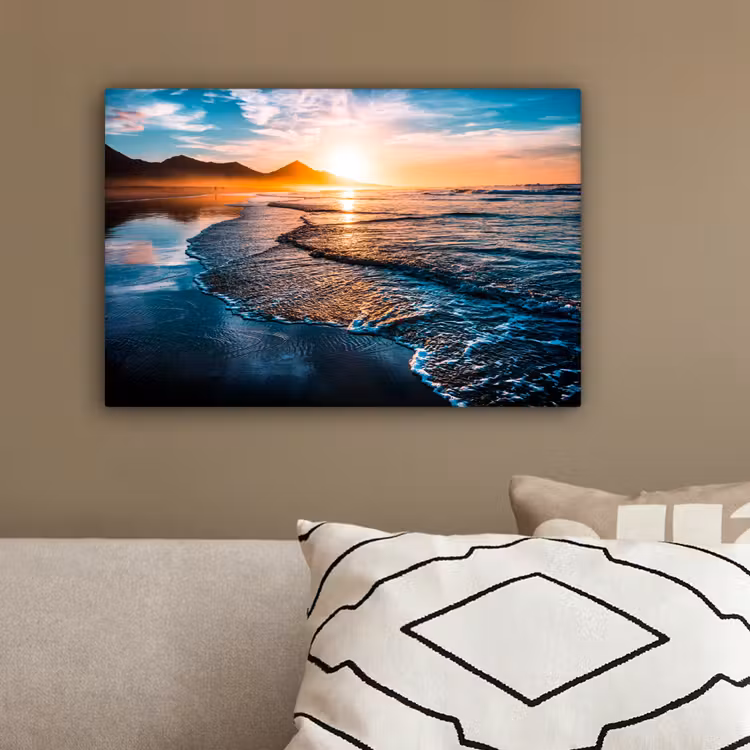 Zonsondergang - Zee - Berg - Horizon - Landschap - Blauw canvas 2cm klein -sfeer3