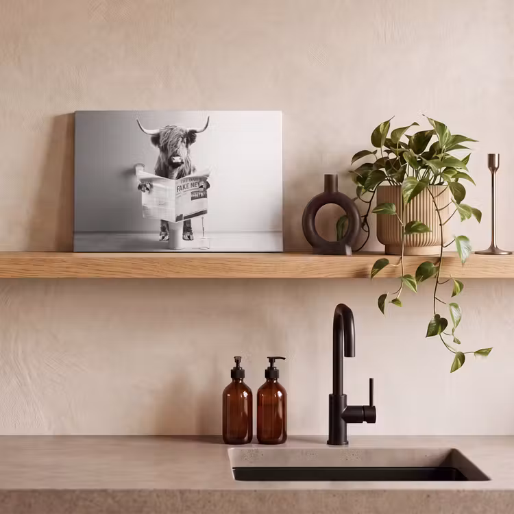 WC - Toilet - Krant - Schotse Hooglander - Zwart Wit canvas 2cm klein -sfeer3